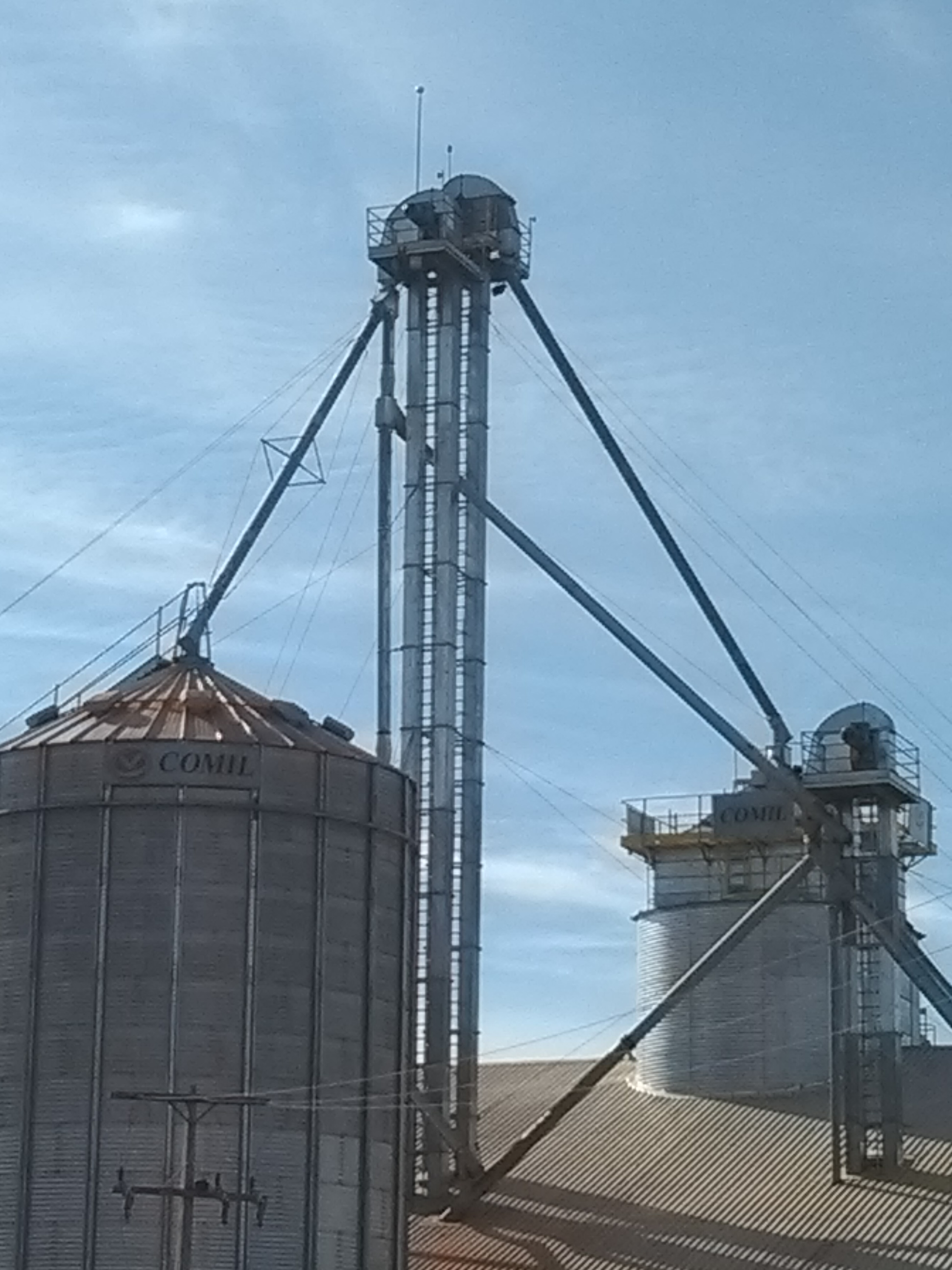 Thi-cong-chong-set-nha-may-cong-nghiep-chuan-the-gioi