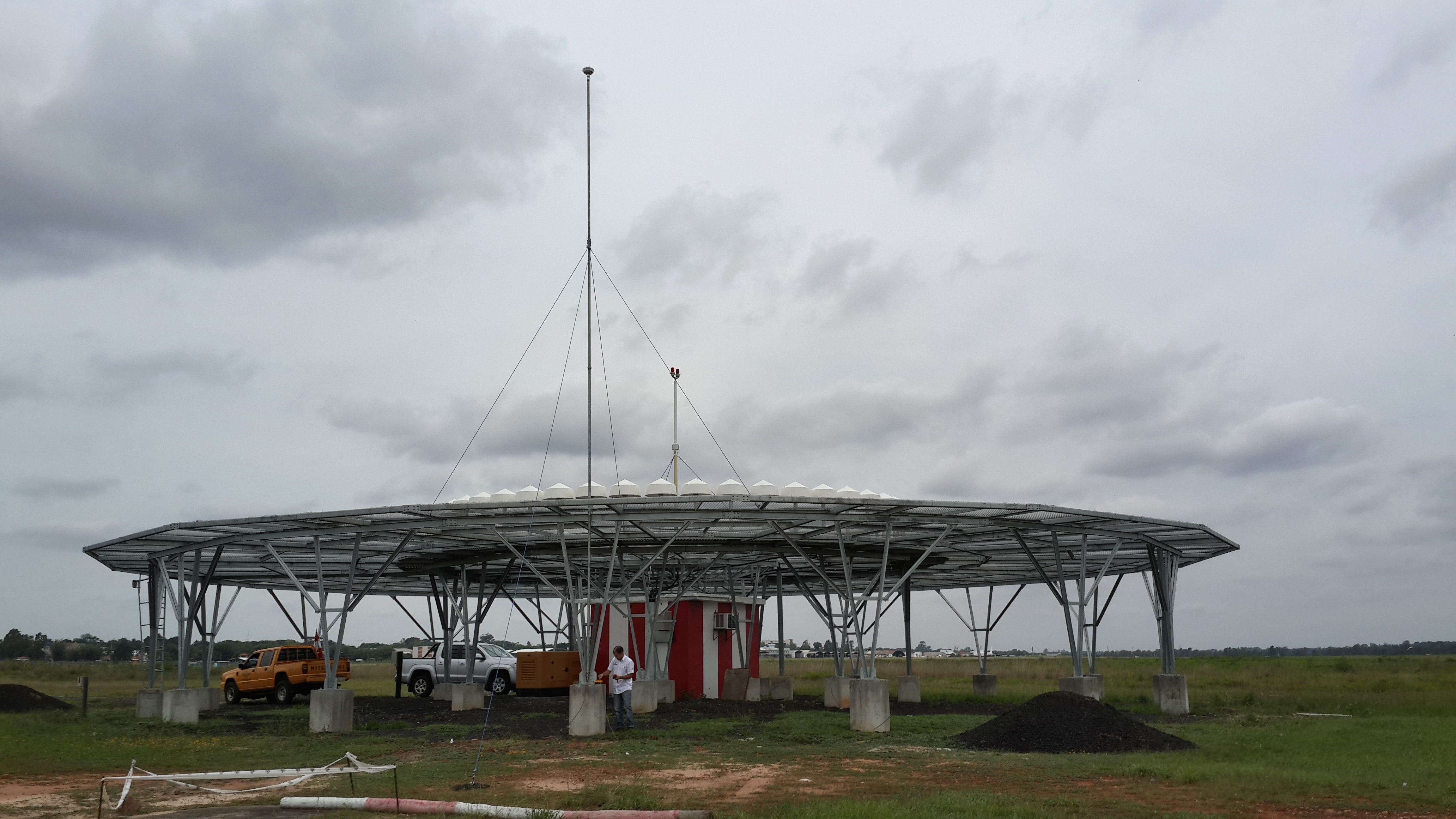 hinh-anh-lap-dat-kim-chong-set-cmce-tai-san-bay