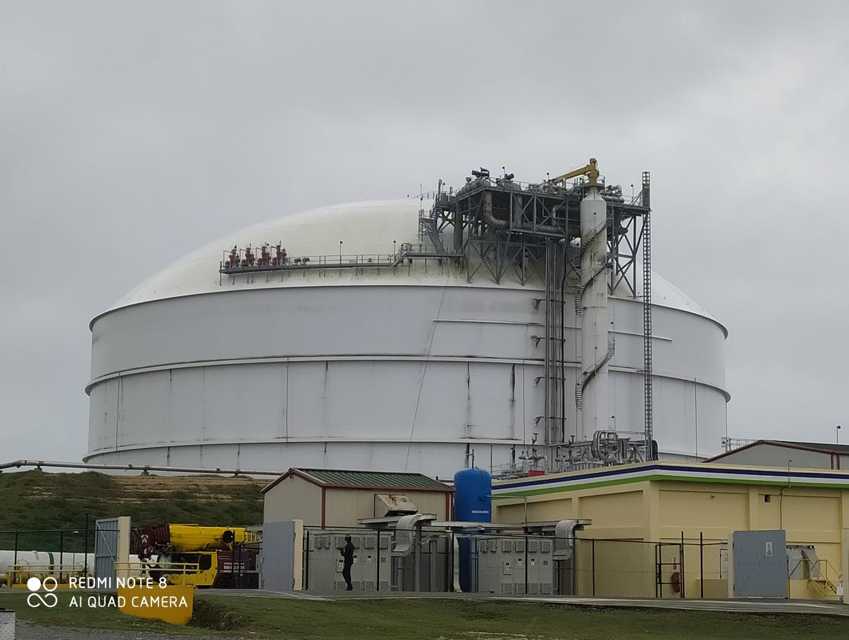 thi-cong-chong-set-nha-may-dau-khi