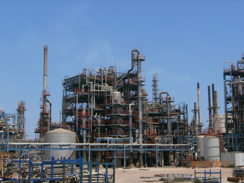 thi-cong-chong-set-nha-may-hoa-chat