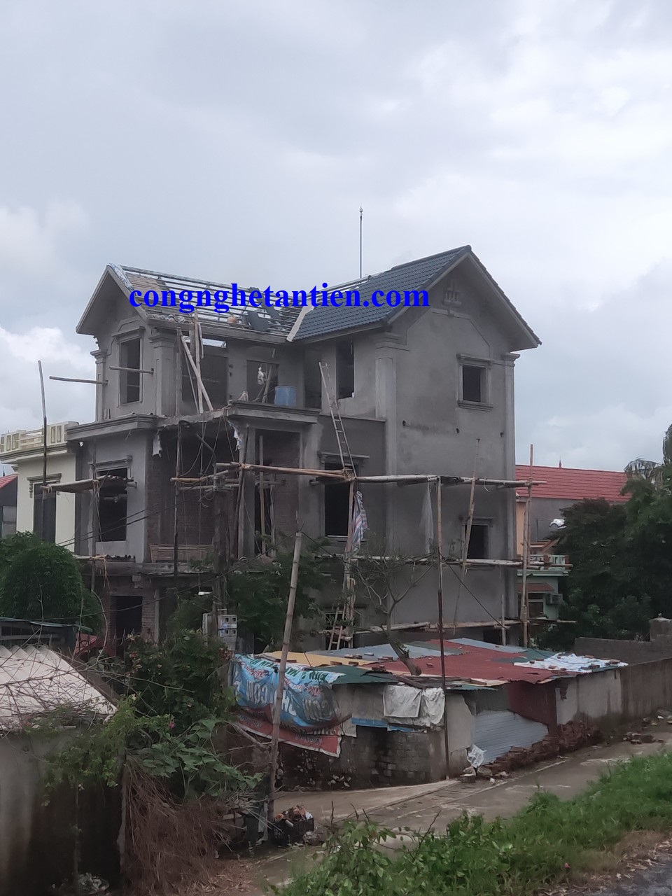 thi_cong_chong_set_biet_thu_thanh_hoa